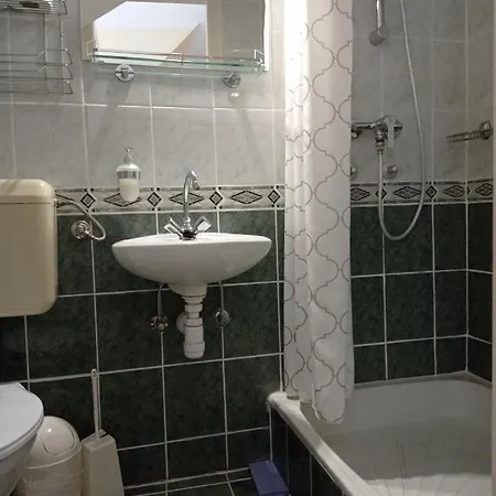 Akác 3*