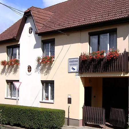 Akac Vendeghaz Guest house